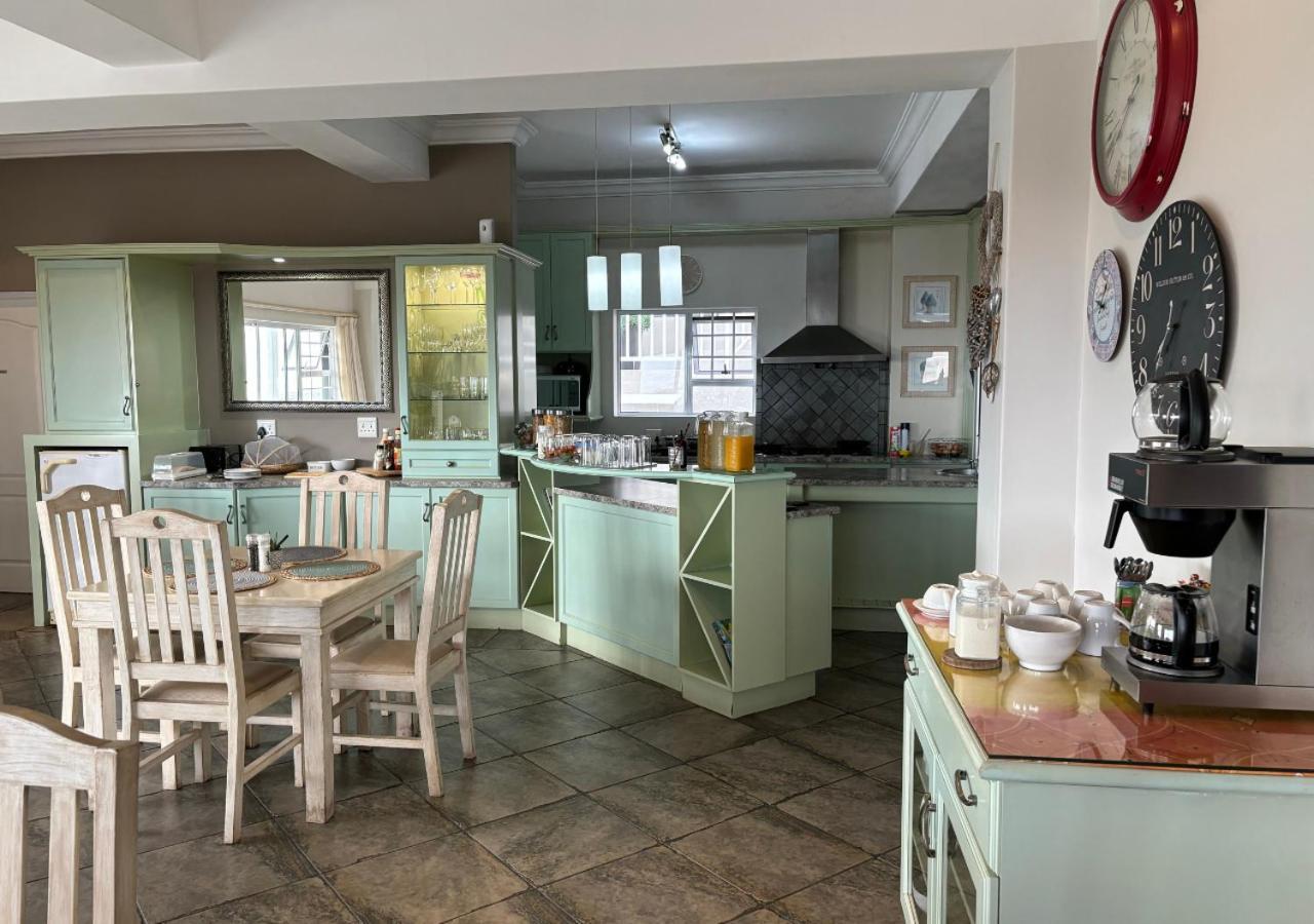 Sir Roys At The Sea Bed and Breakfast Πορτ Ελίζαμπεθ Εξωτερικό φωτογραφία
