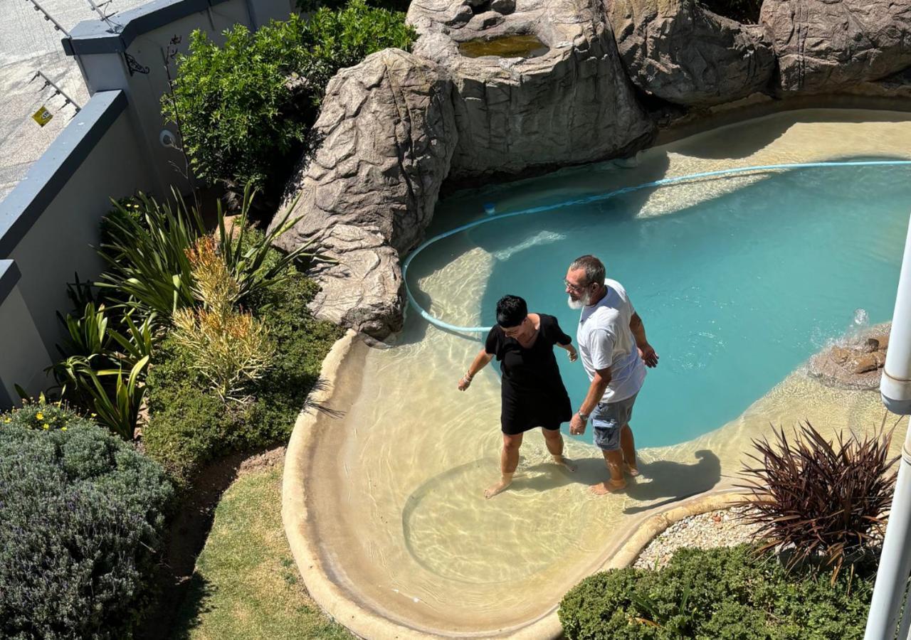 Sir Roys At The Sea Bed and Breakfast Πορτ Ελίζαμπεθ Εξωτερικό φωτογραφία